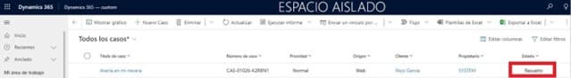 Dynamics 365 overview of resolved cases, highlighting 'Avería en mi nevera' resolved by SYSTEM for Nico García.